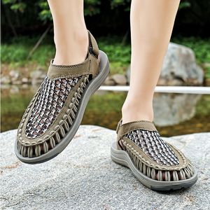 Topkwaliteit zomersandalen voor heren Strandschoenen Handgemaakt geweven ontwerp Ademend Casual strandschoenen Lichtgewicht zachte bodem Outdoor sandalen 38-47