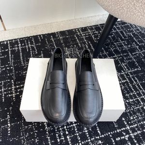 Topkwaliteit de rij loafers dames ronde tenen lederen slip op platte kleding schoenen luxe designer schoen fabrieksschoenen met doos
