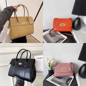 Top Kwaliteit Tote Bag Lederen Schoudertas Designer Tas Dames Lederen Handtas Britse Merk Boekentassen Bakken Crossbody Messenger Bag 230802