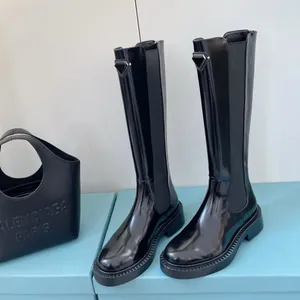 Bottes d'équitation à panneaux triangulaires de qualité supérieure, talons plats, semelle en cuir, bottines à bout rond, créateurs de luxe pour femmes, chaussures Chelsea Western, chaussures d'usine