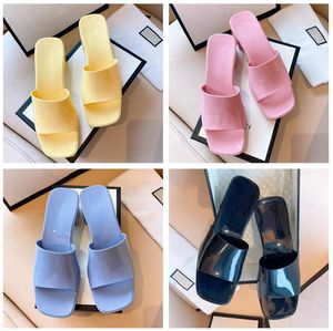 Brand de vente en gros de qualité supérieure Slipper Designer Lady Sandals Summer Jelly Slide High Heel Slippers Luxury Casual Shoes Womens Leather Alphabet England Style