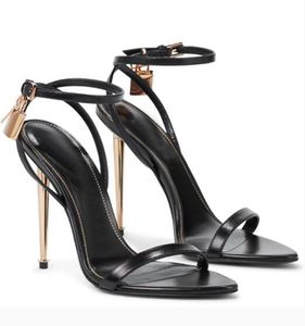 Top Quality Femme Sandal Queen Tom-Sandal Cadenas Sandales à talons hauts Designer de luxe Pompes nues à talons hauts Chaussures d'été Bout pointu avec boîte