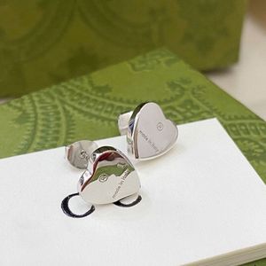 Topkwaliteit damesmode hart liefde stud klassiek formaat roestvrij staal paar geschenken ontwerper sieraden verlovingsoorbellen groothandel