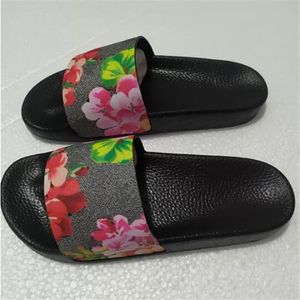 Topkwaliteit dames mannen sandalen mode schoenen klassieke glijbaan zomer brede platte slipper sandaal flip flop maat 35-45