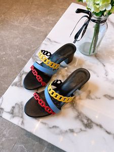 Sandalias nuevas de alta calidad para mujer, sandalias ligeras de verano, cadena de cuero clásica, altura del tacón de 5,5 cm, tamaño 35-42