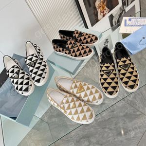 Topkwaliteit dames driehoek geborduurde stof gaas schoenslip op loafer casual mules platform sneakers merk gebreide logo schoenen