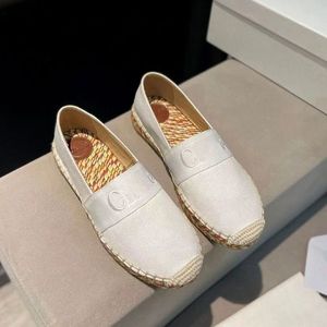 Espadrilles tissées à bout fermé de qualité supérieure Semelle à crampons en cuir souple Mocassins à talons plats Designers de luxe pour femmes Slip-on Chaussures de sport Chaussures d'usine avec boîte