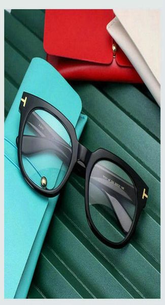 Top Qualtiy New Fashion 211 Tom Sungass pour homme femme Erika Eyewear Ford Designer Brand Sun Glasses Filles Casual Love Loglass 2147279