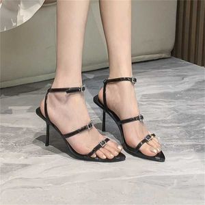 Top Romeinse stijl sandalen hak schoenen Dames puntige neus broodje Franse zomer sandaal Dames Fairy Fashion enkelbandje wiggen sandaal 240228