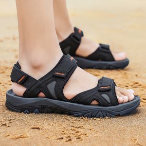 top vente hommes femmes formateurs sport grande taille sandales transfrontalières chaussures de plage d'été sandale décontractée pantoufles jeunesse à la mode respirant mode chaussure code: 23-8816-1