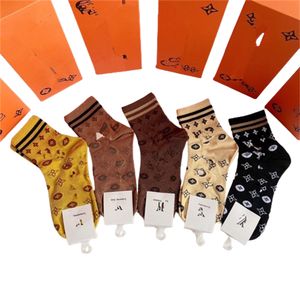 Top vente hommes femmes chaussettes de luxe bas de laine de haute qualité rues seniors chaussettes de genou confortables Designer i4