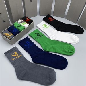 Top vente hommes femmes chaussettes de luxe bas de laine de haute qualité rues seniors chaussettes de genou confortables Designer s3