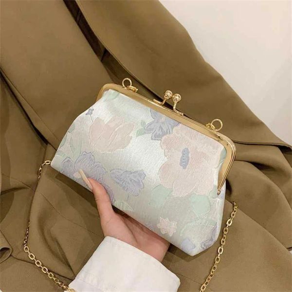 Top Bolsas de hombro Estilo chino Bolsos de diseñador Shell Tote Bag Clip Cadena Étnica Flor Sola Moda Cena Crossbody Mujeres 240311