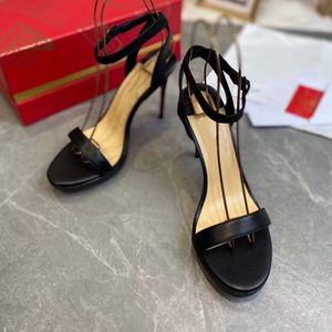 Nouvelles sandales d'été, talons hauts en peau de mouton, talons hauts fins pour femmes avec chaussures à bout ouvert, sexy une sangle 35-42 yards