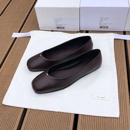 Garnir les chaussures simples de rangs pour femmes printemps / été peu profonde bouche de ballet de danse chaussures de danse plate en bas de chaussures en cuir authentique petit design 66 56