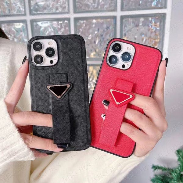 Top Trendy Triangle Wrist Strap Phone Cases pour iPhone 13 13pro 12 Pro Max 12pro 11 11promax PU Leather Texture Case Anti-Skid Design Cover