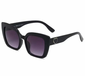 Top lunettes de soleil de style britannique pour dames hommes nouveau design grand carré exquis mode ombre lunettes lunettes lunettes 618