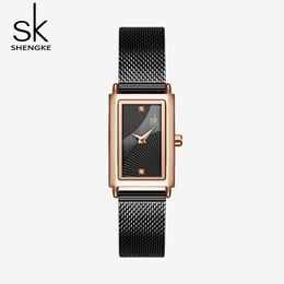 Top Oekraïne -ontwerper Ladies Watches Quartz Automatisch casual gouden horloges eenvoudige stijl 001 Kijk verjaardag gif a1