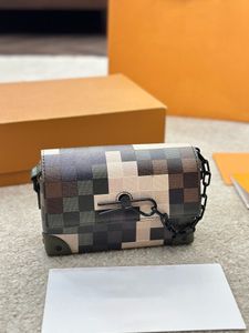 Unisexe Luxury Designer Handsbag Steamer Small Box Box Box Sac Crossbody Sac Sac à bandoulière Mobile Phone Phone Sac Portefeuille 17cm