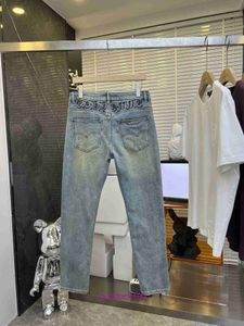 Version supérieure des derniers jeans rétro pour hommes et femmes 2024 Brand de mode de printemps pour hommes Slim Fit Small Straight Tube brodé