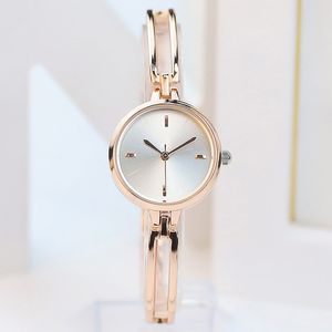 Vrouw horloge Quartz Horloges 25mm Boutique Polsband Mode Business Horloges voor vriendin Gift Designer Dames Horloge