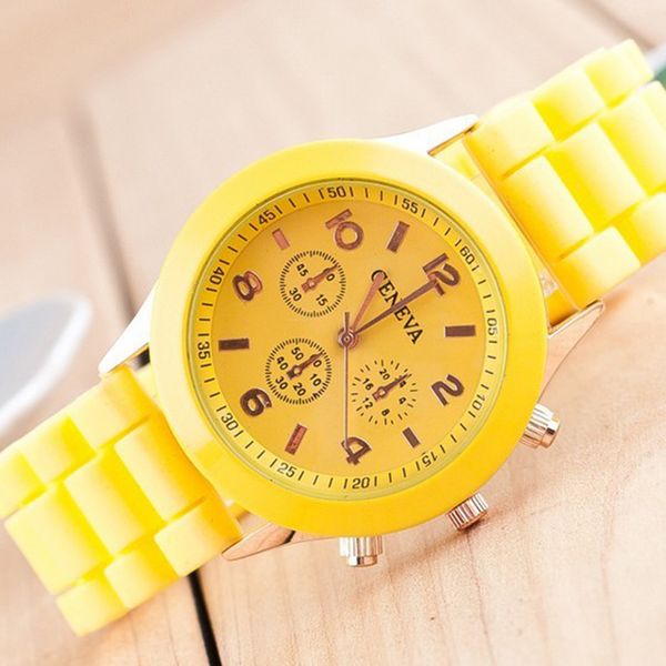 Montre à Quartz pour femmes, étanche 32mm, mode Business, cadeaux pour femmes, jaune