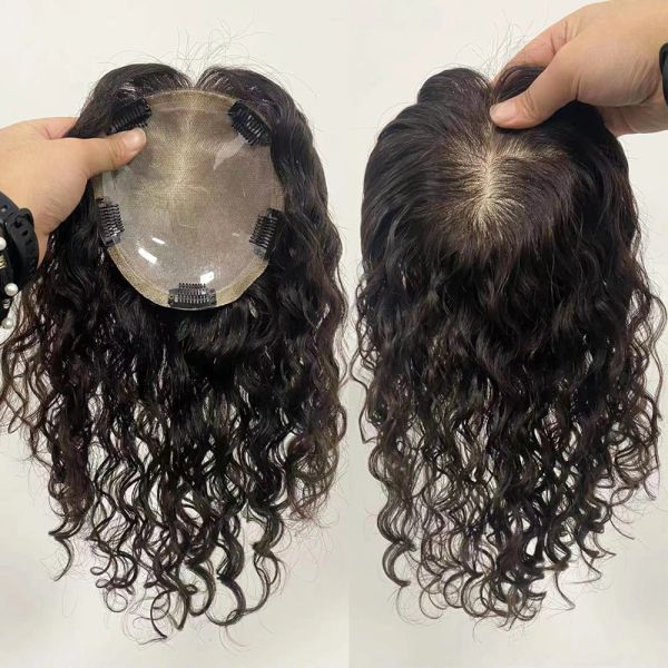 Toppers Femmes mouillées et ondulées Toupee Clips dans la salle de cheveux Base de soie chinoise Virgin Human Topper Curly Top Skin Swep