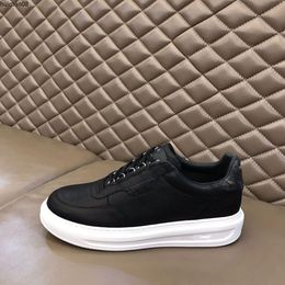 Zapatos de diseño de lujo de primera calidad Zapatillas casuales Piel de becerro transpirable con suela de goma adornada con flores Deportes de seda blanca US38-45 mkjkk0000fbcf06