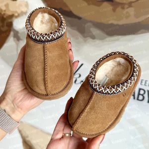 Tops UG Niños pequeños Tasman II Pantuflas Tazz Zapatos de bebé Chanclas de piel castaña Piel de oveja Shearling Classic Ultra Mini Boot Mulas de invierno Slip-on Gamuza Lana Pequeño Grande