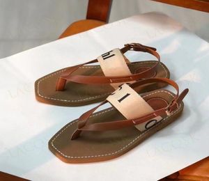 Tops Woody Summer Sandal Flip Flops For Women Fashion Letter Cross Flat Place Toile Slides Sandals Chaussures Classique avec bo8142258