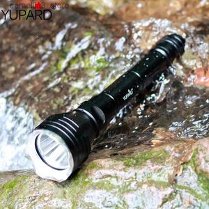 Antorchas yupard buceador buceo 100 m de profundidad Linterna subacuática Linterna brillante impermeable XM-L2 LED T6 linterna blanca lámpara de luz amarilla 18650 Q231130