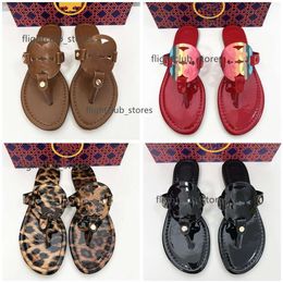 Torylies Burchslidesslies TB-ontwerper Woman Slippers Tories Flip Flops Beach schoenen Zwart Bruin Mat Lederen Summer Brand Slippers Sandalen Maat 35-43