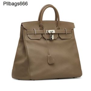 Sac fourre-tout 40cm HAC Handbags Grand sac à main Authentic 2009 Clemence HAC 40 Brown Calfskin C08J