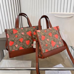 Tote Bag Designer 2024 Nieuwe Stijl Winkelen Handtas Mode Vrouw Nieuwste Pakket Zacht Leer Crossbody Schoudertassen Kleuren Luxe Tassen