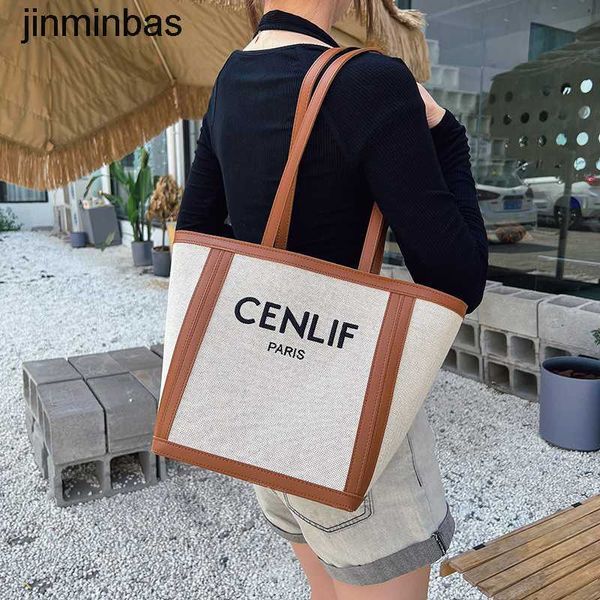 Tote Sac Factory Wholesale et Retail High Sense Grande capacité Summer 2023 Nouvelle-Boupage de la mode Sac de paille d'épaule