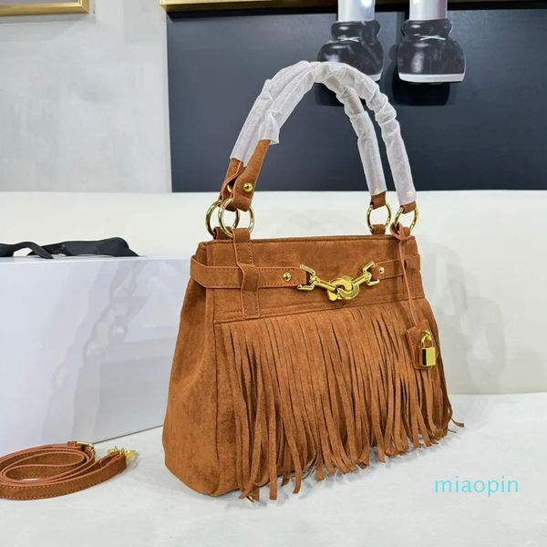 Bolso de mano Cuero de gamuza mate Bolso de diseñador para mujer Piel de becerro Bolso mediano Bolso de hombro de lujo Forro Ganchos metálicos Hardware dorado Candado 4 colores Totes