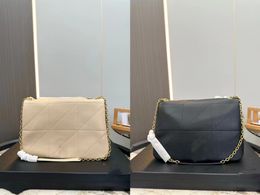 Bolso de mano para mujer, bandolera con axila, bolsos acolchados, Hobo de gran capacidad, bolso de cuero genuino, bolsos de moda lisos con tapa para mujer