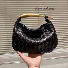 Fourre-tout Sacs de mode Sacs Grands fourre-tout Botte Mois Venetas sardine Sac à main plissé en cuir souple Sac sardine Sac tissé Sac femme haut niveau Sens polyvalent petite foule mini l