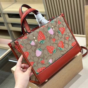 Tote Handbags 2024 Nouveau sac à bandoulière de style toile de la toile de grande capacité Bags de mode Femmes Sacs en cuir 2 Taille