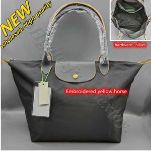 Tote Luxe Commémorative Retail Series Hobo épaule pas cher Hobo Wholesale 70th Store Sacs en nylon moyen grandes et petits sacs à main Sac de créateur Z6KR