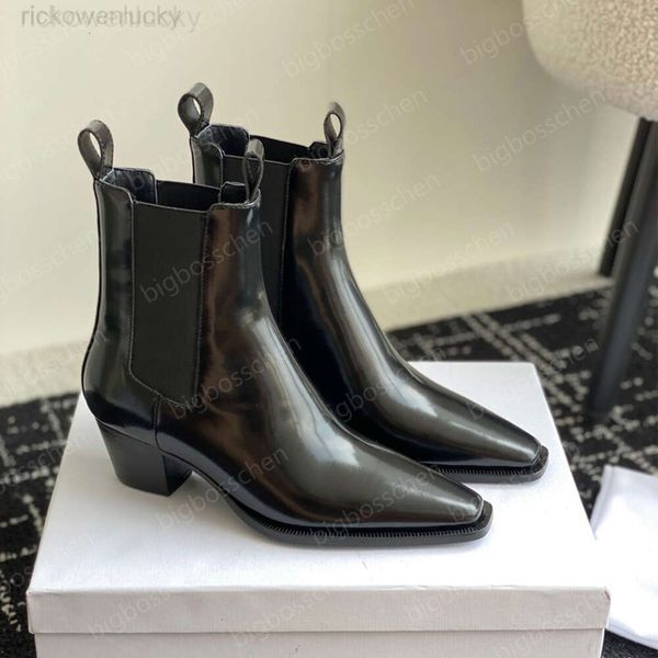 Toteme Zapatos de combate diseñador Botas desnudas para mujer Botas de diseñador de cuero Botas de lujo Botas de vestir Botas Martin Botas de moto Moda punta cuadrada tacón en forma de negro a