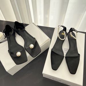 Toteme jurk schoenen dames luxe sandalen ontwerper mode eenvoudige vierkante kop satijn zijden lage hak clip teen zwart kantoor carrière diner trouwschoenen 35-40 met doos
