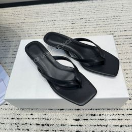 zapatillas de sándalo Toteme Flip-Flops para mujeres zapatillas de playa de vacaciones plano Tacones bajos zapatos de diseño de lujo calzado de fábrica con caja