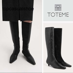 Chaussures tomemaires Acheter des femmes Black Cat talon Couiner en cuir pointu carré de bottes de longueur de genou à tube haut pour femmes