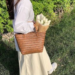 Bakken 2022 mode houten handgreep handtassen voor vrouwen zomer handgemaakte bamboe wevende schoudertas grote strandtas boho portemonnees draagtas