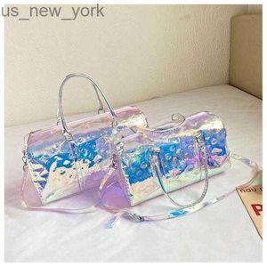 Totes 2023 Été Nouveau Jelly Laser Transparent Sac De Voyage Grande Capacité Plage Natation Fitness Sac Sport Femmes Yoga Boarding Bag HKD230822