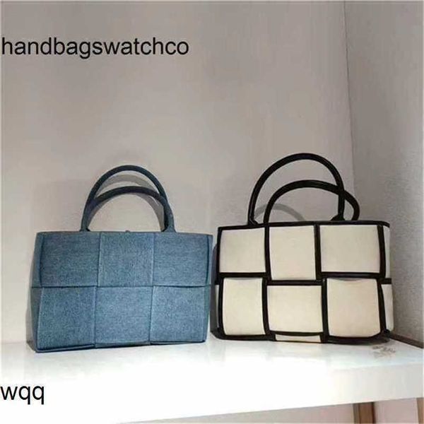 Bolso Totes Arcos BottegVenetas Cuero genuino 7a Cuero de vaca Gran capacidad 12 rejilla Xiaohongshu es una marca popular en línea con el mismo bolso de moda.mami1ACCB13J