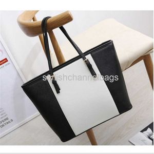 Bolso de mano Bolso de cuero de moda para mujer Bolsos de hombro breves Negro Blanco Bolsos de lujo de gran capacidad Bolsos de diseño Bolsos 0301/23