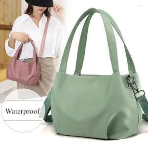 Totes Bucket Crossbody Bag for Women 2024 Purso impermeable de nylon Purso casual de bolso de teléfono pequeño Ladies suave