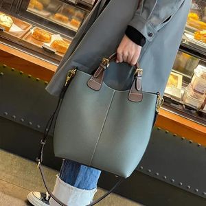 Bottes Cow Leather Bucket Women's Bag Trendy Small Explosion Style High Und Real Female épaule Femmes 2024 Designer Luxury